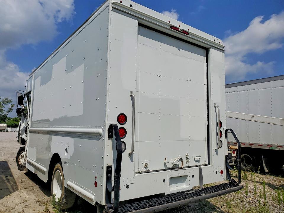 2022 Freightliner Chassis VIN 4UZAC1GA7NCNE9658 COPART salvage auction — FRONT END, KY - CERT OF TITLE-SALVAGE, sold $3,800 on 2026-07-08 (photo 2)