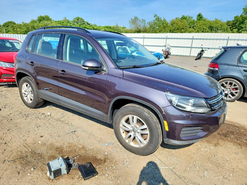2016 Volkswagen Tiguan VIN WVGAV7AX0GW546343 COPART salvage auction — MINOR DENT/SCRATCHES, Ma - Certificate Of Title, sold $525 on 2026-07-29 (photo 4)