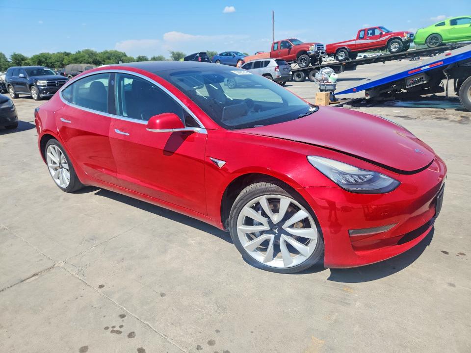 2018 Tesla Model 3 VIN 5YJ3E1EA4JF102961 COPART salvage auction — NORMAL WEAR, Tx - Cert Of Title-Rebuilt Salvage (P), sold $2,300 on 2026-07-21 (photo 4)