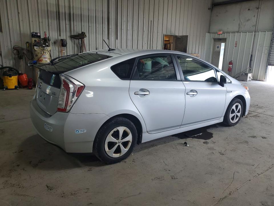 2014 Toyota Prius VIN JTDKN3DU0E1817446 COPART salvage auction — NORMAL WEAR, NY - CERTIFICATE OF TITLE, sold $2,100 on 2026-07-20 (photo 3)