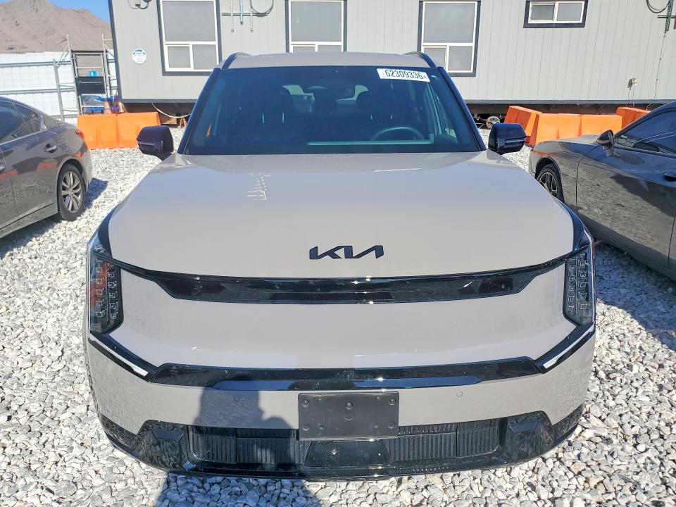 2026 Kia Ev9 VIN 5XYADFS5XTG009372 COPART salvage auction — UNDERCARRIAGE, NV - SALVAGE TITLE, sold $23,700 on 2026-08-31 (photo 5)
