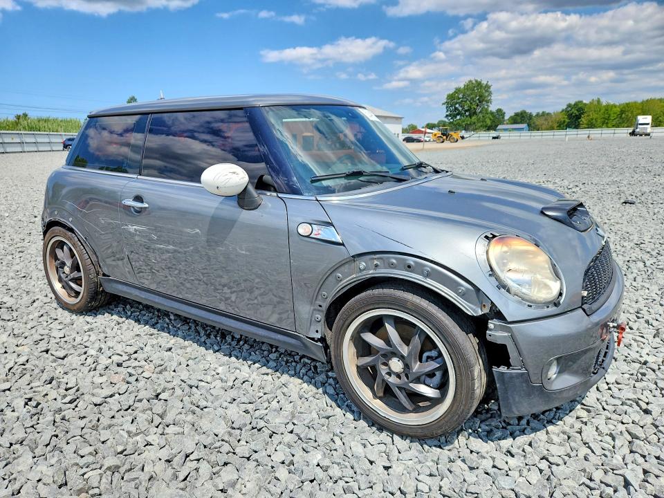 2007 Mini Cooper VIN WMWMF73557TT82161 COPART salvage auction — FRONT END, Oh - Cert Of Title-Salvage, sold $500 on 2026-08-06 (photo 4)