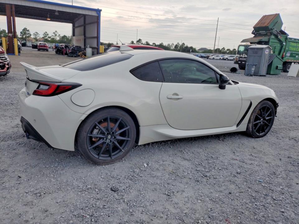 2023 Toyota Gr 86 VIN JF1ZNBF13P8750577 COPART salvage auction — FRONT END, Fl - Certificate Of Title, sold $10,300 on 2026-07-24 (photo 3)