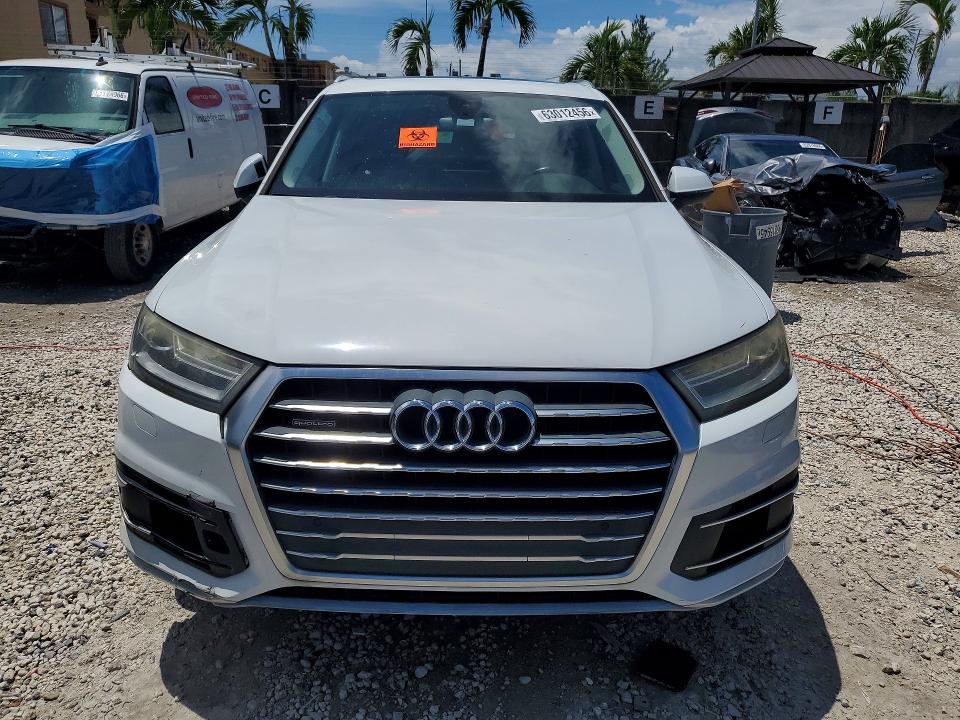 2017 Audi Q7 VIN WA1LAAF79HD003482 COPART salvage auction — WATER/FLOOD, FL - CERTIFICATE OF TITLE, sold $800 on 2026-07-31 (photo 5)