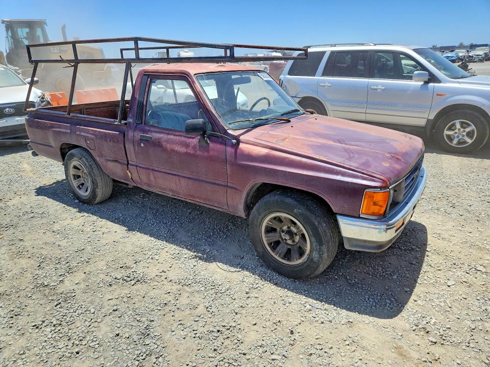 1988 Toyota Pickup VIN JT4RN50R9J0337269 COPART salvage auction — VANDALISM, CA - DIS/DLR/EXP ONLY CLEAN TITLE, sold $1,850 on 2026-07-20 (photo 4)
