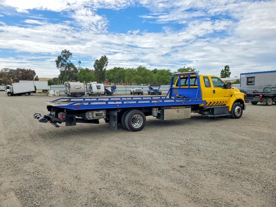 2019 Ford F-650 VIN 1FDWX6DC1KDF02357 COPART salvage auction — MINOR DENT/SCRATCHES, CA - DIS/DLR/EXP ONLY CLEAN TITLE (P), sold $15,800 on 2026-07-30 (photo 3)