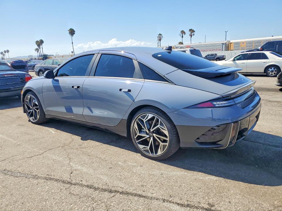 2025 Hyundai Ioniq 6 VIN KMHM34AA1SA116839 COPART salvage auction — UNDERCARRIAGE, Mi - Dis/Dlr/Exp Only Salvage Title, sold $850 on 2026-07-21 (photo 2)