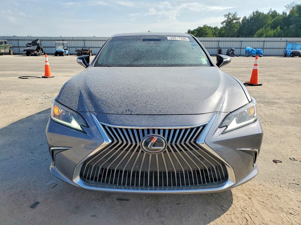 2020 Lexus VIN 58ADZ1B13LU055157 COPART salvage auction — MINOR DENT/SCRATCHES, TN - CERTIFICATE OF TITLE, sold $15,000 on 2026-07-27 (photo 5)