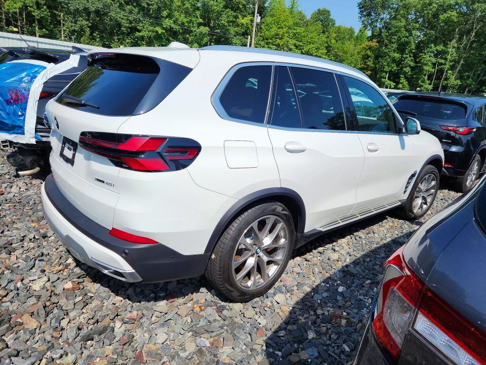 2026 BMW X5 VIN 5UX23EU09T9385953 COPART salvage auction — UNDERCARRIAGE, Ny - Certificate Of Title, sold $41,250 on 2026-07-20 (photo 3)