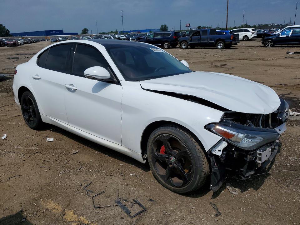 2018 Alfa romeo Giulia VIN ZARFAEDN4J7597226 COPART salvage auction — FRONT END, Mi - Cert Of Title-Rebuilt Salvage, sold $2,300 on 2026-07-31 (photo 4)