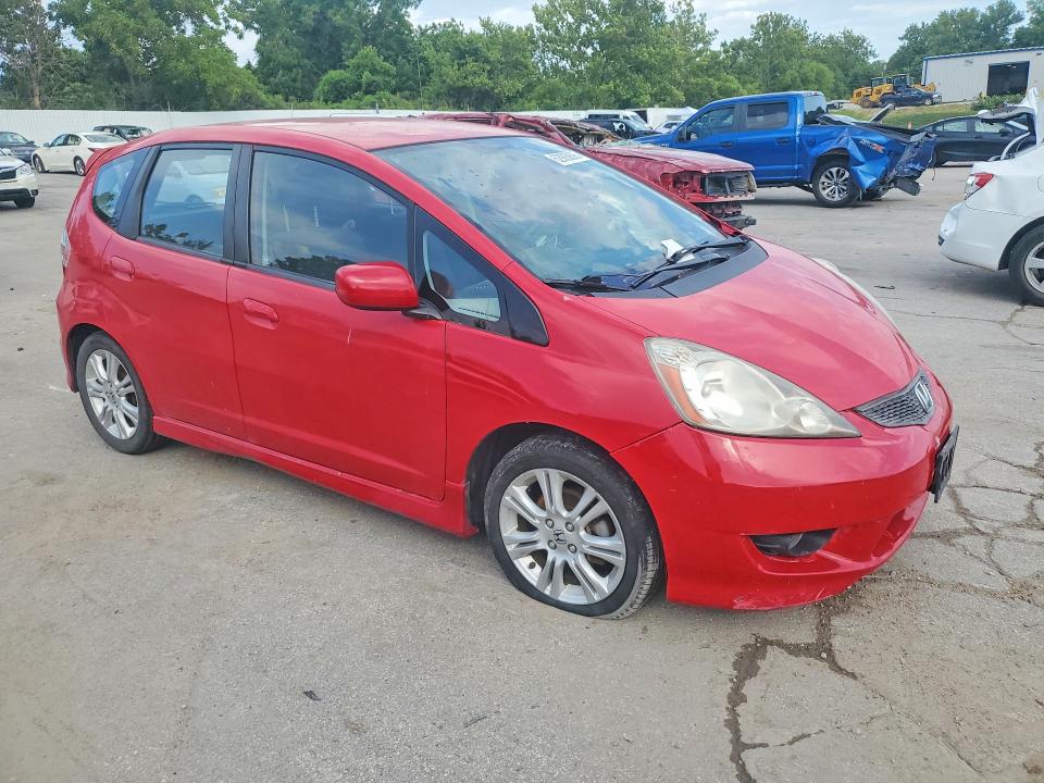 2011 Honda Fit VIN JHMGE8H59BC026644 COPART salvage auction — HAIL, Mo - Cert Of Title-Prior Salvage, sold $275 on 2026-07-31 (photo 4)