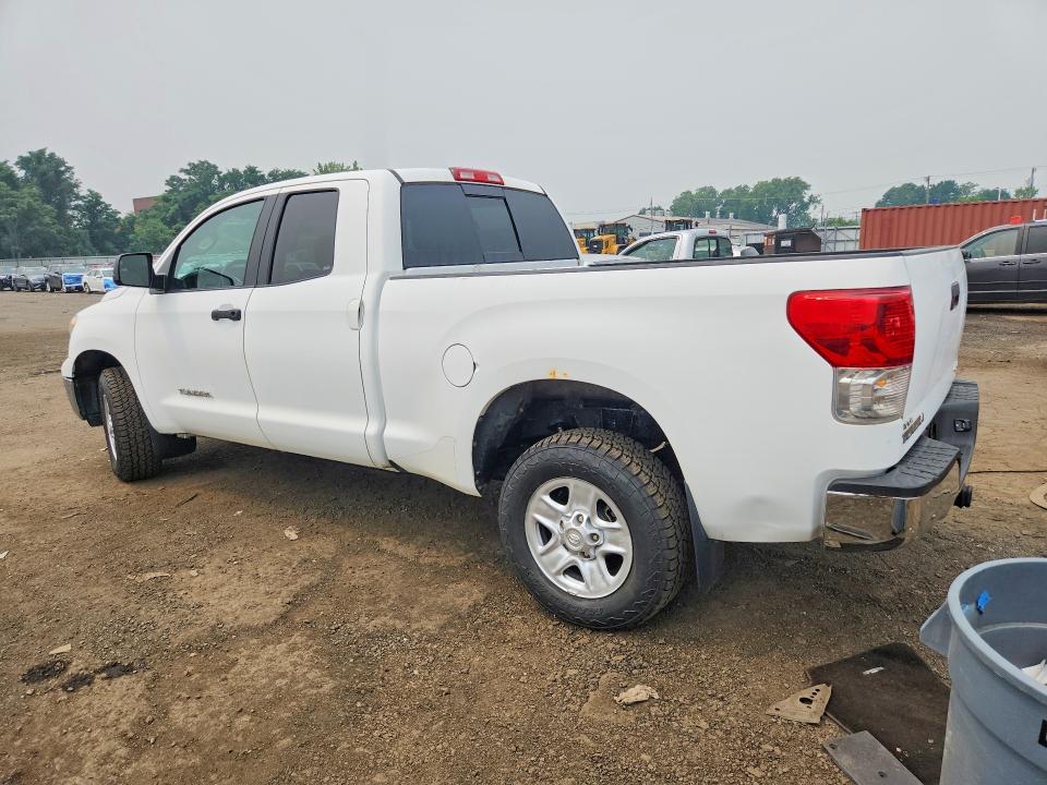 2011 Toyota Tundra VIN 5TFUM5F19BX017764 COPART salvage auction — ROOF, CT - CERTIFICATE OF TITLE, sold $2,000 on 2026-07-24 (photo 2)