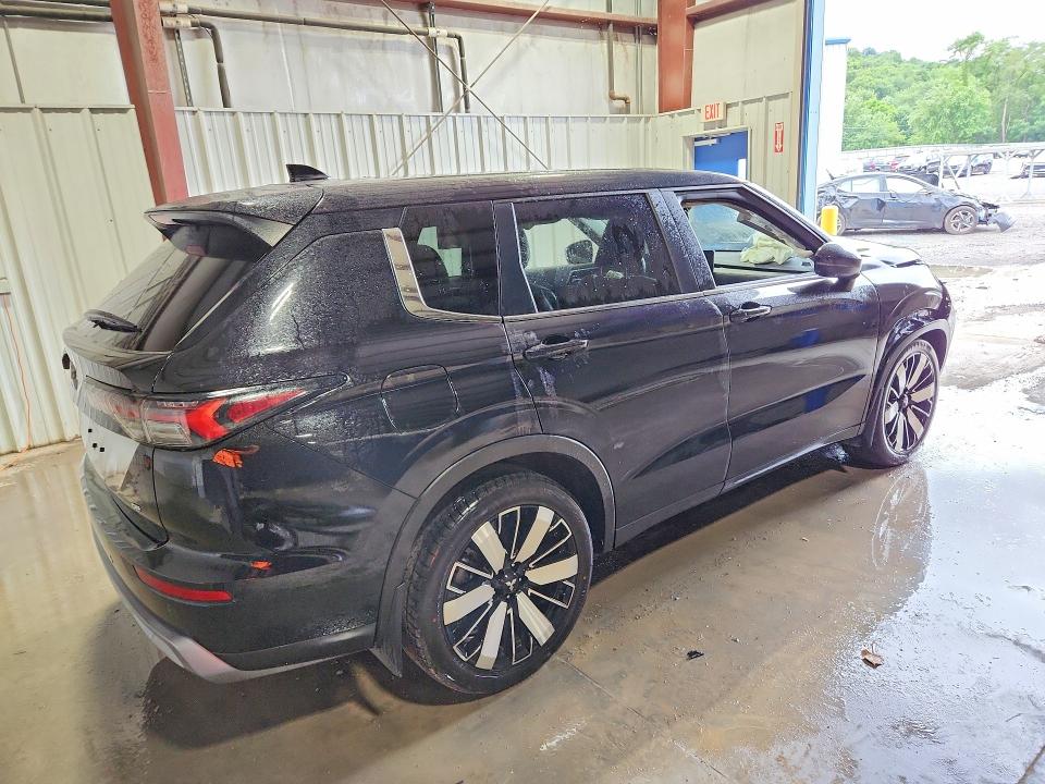 2025 Mitsubishi Outlander VIN JA4J3VA88SZ029333 COPART salvage auction — FRONT END, Fl - Certificate Of Destruction, sold $7,200 on 2026-07-27 (photo 3)