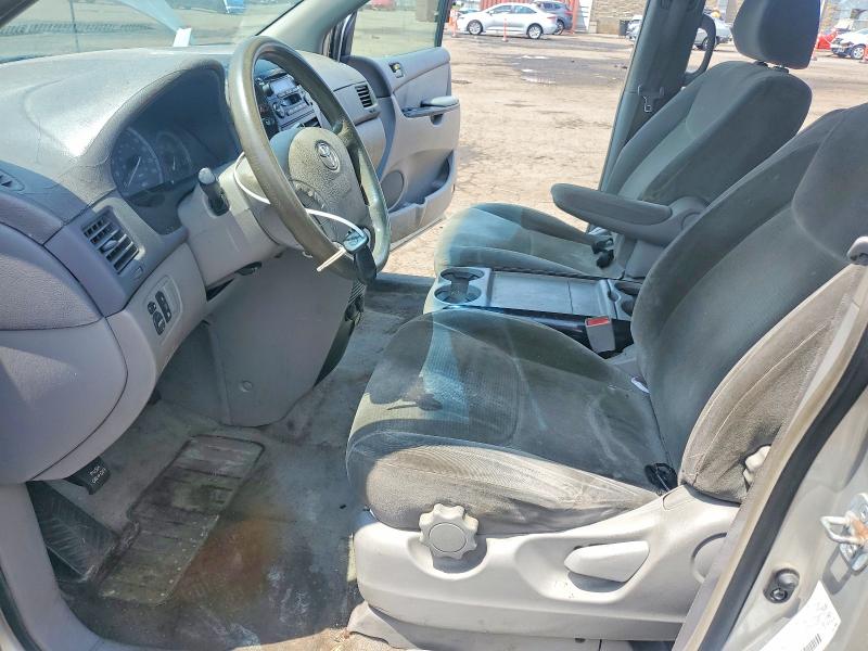 2004 Toyota Sienna VIN 5TDZA23C94S068550 COPART salvage auction — MINOR DENT/SCRATCHES, NY - CERTIFICATE OF TITLE, sold $500 on 2026-07-31 (photo 7)