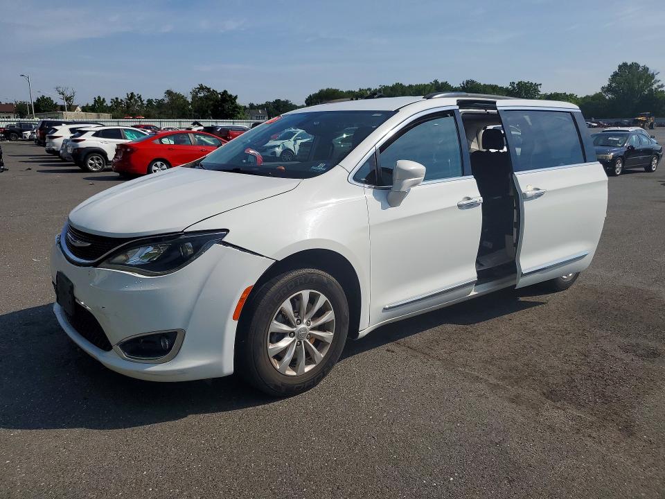2017 Chrysler Pacifica VIN 2C4RC1BG9HR621771 COPART salvage auction — REAR END, Nj - Cert Of Title-Salvage, sold $1,475 on 2026-09-06 (photo 1)
