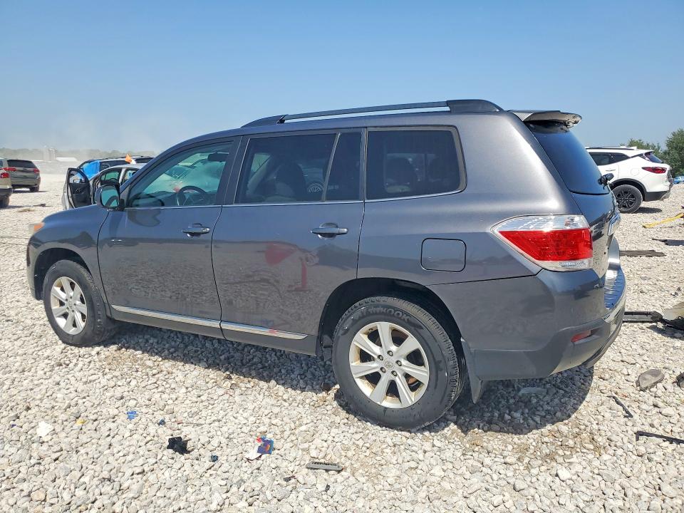 2013 Toyota Highlander VIN 5TDBK3EHXDS236077 COPART salvage auction — FRONT END, Mi - Certificate Of Title, sold $1,500 on 2026-07-30 (photo 2)