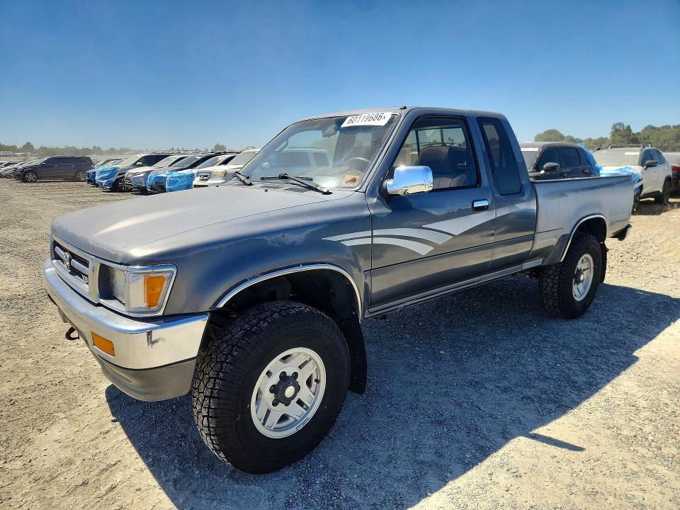 1992 Toyota Pickup VIN JT4VN13G9N5096128 COPART salvage auction — MINOR DENT/SCRATCHES, CA - DIS/DLR/EXP ONLY CLEAN TITLE, sold $7,500 on 2026-07-09 (photo 1)