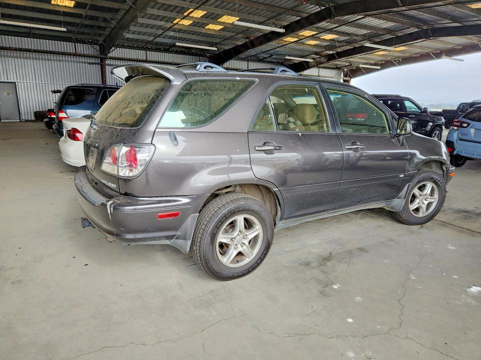 2002 Lexus Rx VIN JTJHF10U520268911 COPART salvage auction — MINOR DENT/SCRATCHES, Ca - Dis/Dlr/Exp Only Clean Title, sold $625 on 2026-07-09 (photo 3)