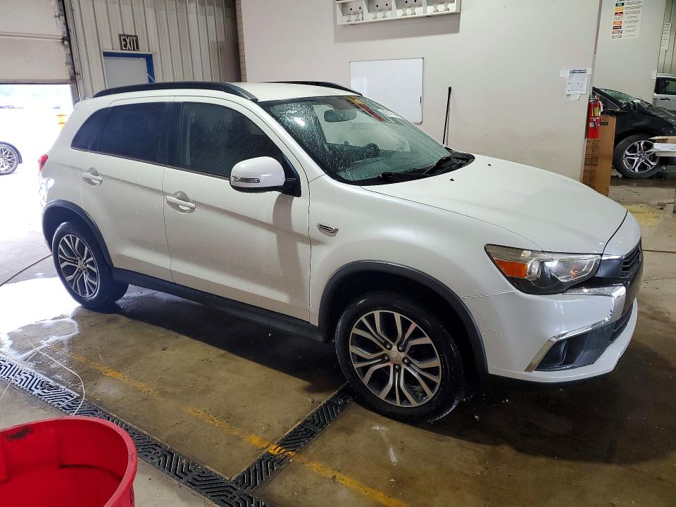 2016 Mitsubishi Outlander VIN JA4AP4AW7GZ055071 COPART salvage auction — NORMAL WEAR, Pa - Cert Of Title, sold $3,250 on 2026-07-16 (photo 4)