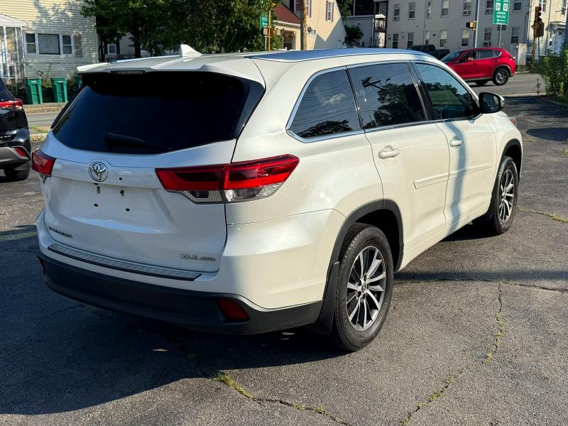 2017 Toyota Highlander VIN 5TDJZRFH6HS474409 COPART salvage auction — MINOR DENT/SCRATCHES, Ct - Certificate Of Title (P), sold $10,800 on 2026-07-22 (photo 3)