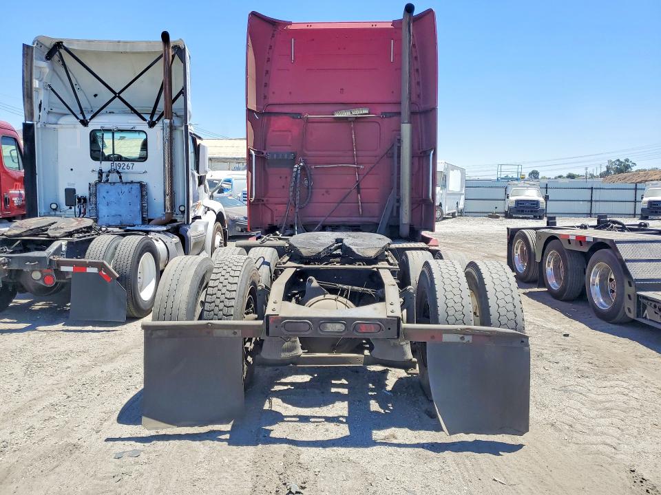 2016 Volvo Vn VIN 4V4NC9EH2GN963404 COPART salvage auction — SIDE, ST, sold $1,250 on 2026-09-10 (photo 6)