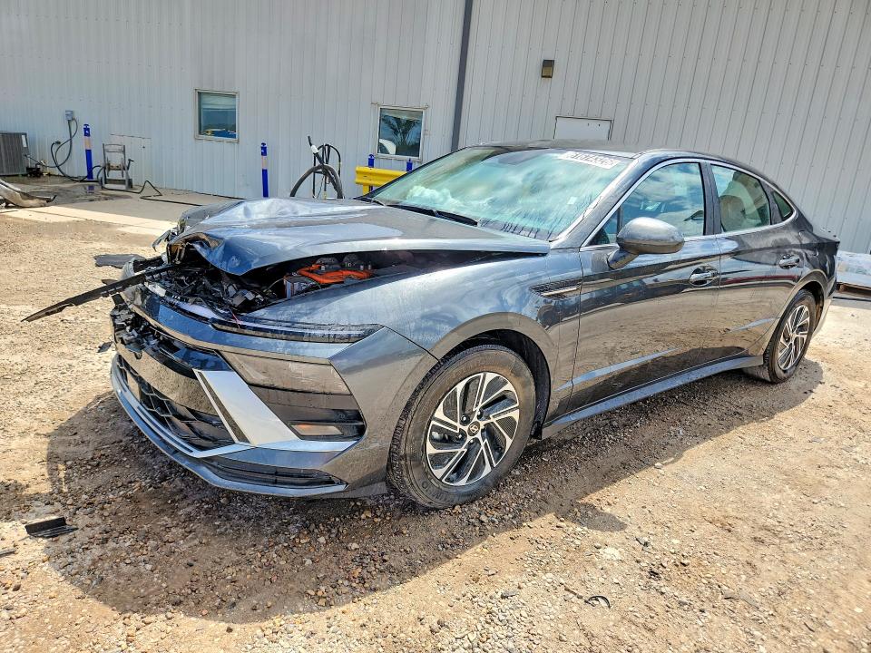 2026 Hyundai Sonata hybrid VIN KMHL24JJ6TA147312 COPART salvage auction — FRONT END, Fl - Certificate Of Destruction (P), sold $70 on 2026-07-22 (photo 1)