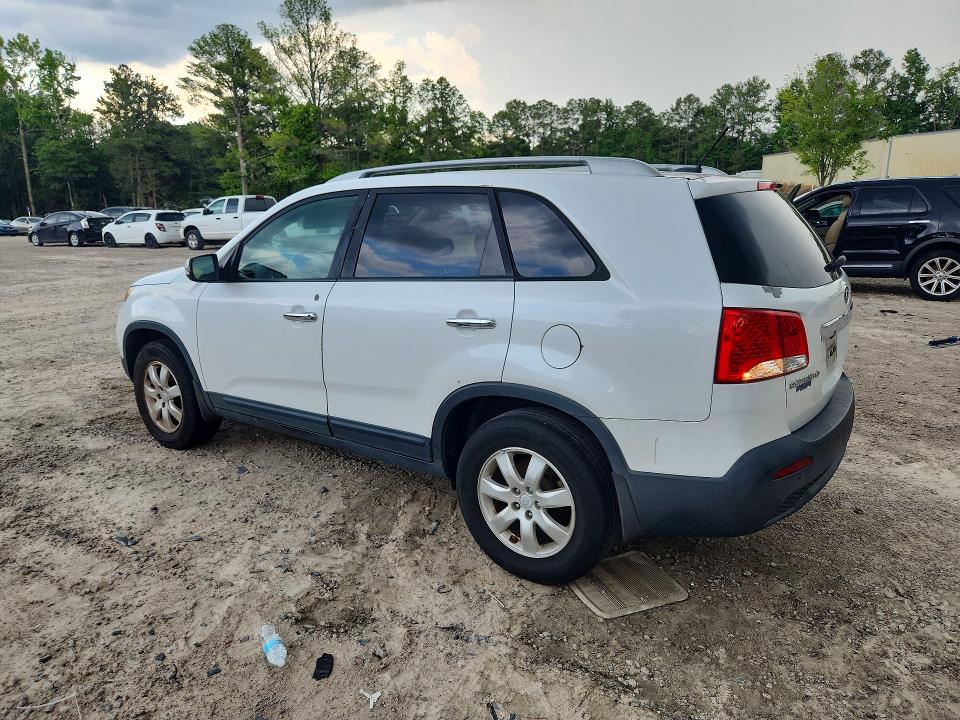 2011 Kia Sorento VIN 5XYKT3A13BG150173 COPART salvage auction — MINOR DENT/SCRATCHES, NC - DEALER ONLY CLEAN TITLE, sold $1,400 on 2026-07-17 (photo 2)