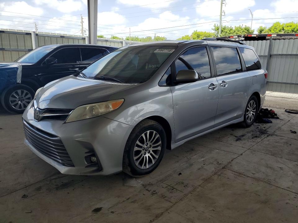 2018 Toyota Sienna VIN 5TDYZ3DC2JS905000 COPART salvage auction — MINOR DENT/SCRATCHES, Fl - Certificate Of Title (P), sold $7,000 on 2026-07-22 (photo 1)