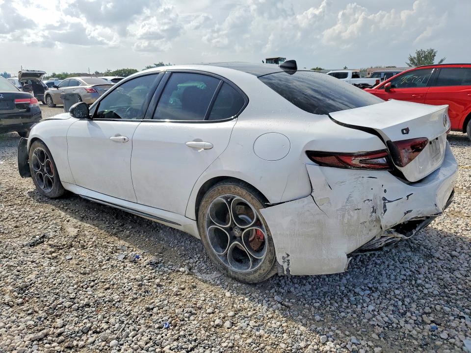 2021 Alfa romeo Giulia VIN ZARFANBN9M7640918 COPART salvage auction — FRONT END, Fl - Certificate Of Destruction, sold $875 on 2026-08-18 (photo 2)
