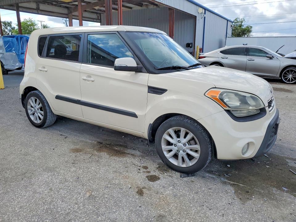 2013 Kia Soul VIN KNDJT2A6XD7756619 COPART salvage auction — FRONT END, Fl - Cert Of Title Slvg Rebuildable, sold $250 on 2026-07-28 (photo 4)