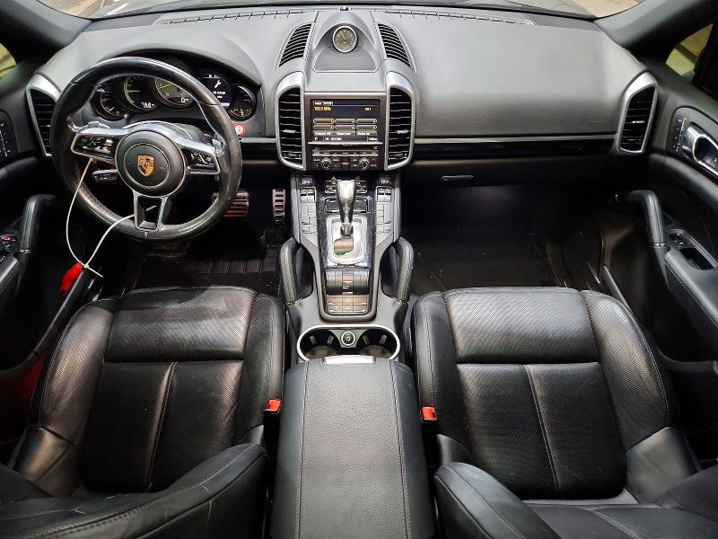 2016 Porsche Cayenne VIN WP1AE2A21GLA62466 COPART salvage auction — WATER/FLOOD, MI - CERT OF TITLE-FLOOD VEHICLE, sold $7,600 on 2026-08-12 (photo 8)