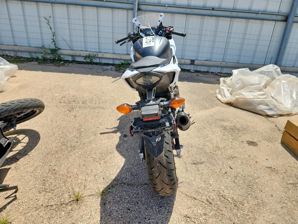2016 Honda Cbr VIN MLHPC4468G5300939 COPART salvage auction — FRONT END, Il - Salvage Certificate, sold $250 on 2026-07-28 (photo 4)