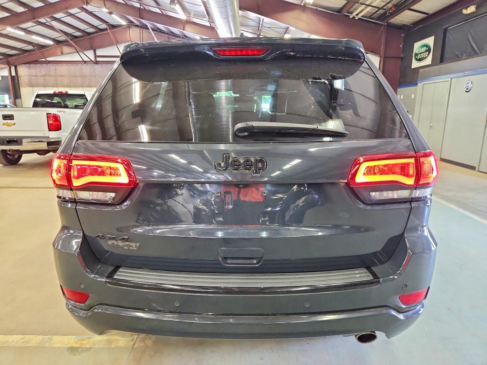 2018 Jeep Grand cherokee VIN 1C4RJFAG5JC120413 COPART salvage auction — MINOR DENT/SCRATCHES, WV - CERTIFICATE OF TITLE (P), sold $1,550 on 2026-07-17 (photo 6)