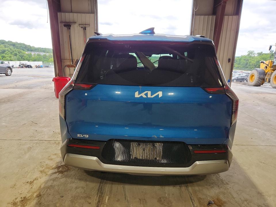 2024 Kia Ev9 VIN KNDADFS56R6046608 COPART salvage auction — ALL OVER, Pa - Certificate Of Salvage, sold $16,900 on 2026-08-28 (photo 6)