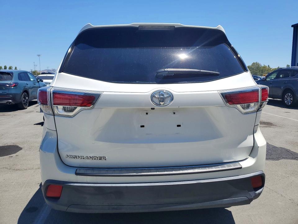 2016 Toyota Highlander VIN 5TDZKRFH9GS144964 COPART salvage auction — MINOR DENT/SCRATCHES, VA - DIS/DLR/EXP ONLY CLEAN TITLE (P), sold $6,100 on 2026-07-31 (photo 6)