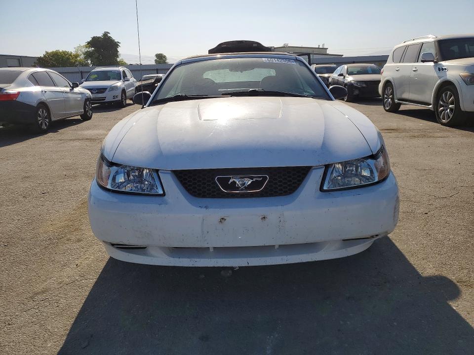 2004 Ford Mustang VIN 1FAFP44494F110208 COPART salvage auction — SIDE, CA - DIS/DLR/EXP ONLY CLEAN TITLE, sold $275 on 2026-07-31 (photo 5)