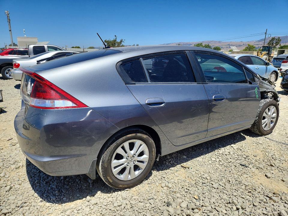 2012 Honda Insight VIN JHMZE2H74CS003027 COPART salvage auction — FRONT END, CA - SALVAGE CERTIFICATE, sold $950 on 2026-07-16 (photo 3)
