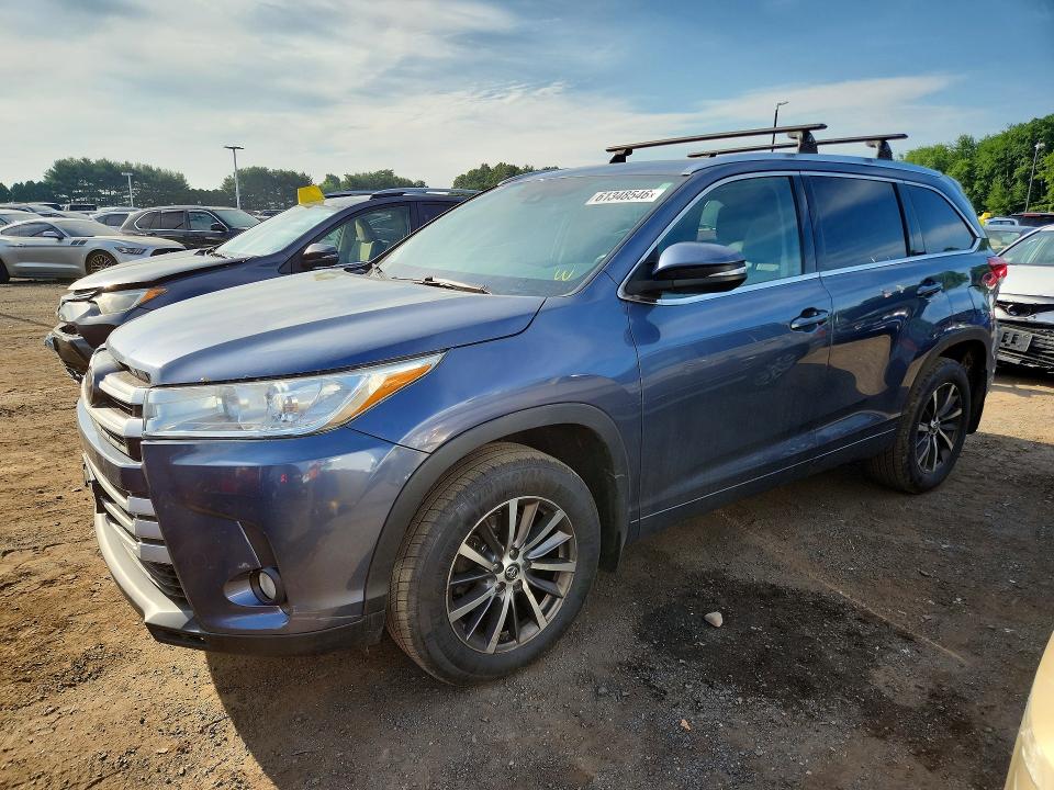 2018 Toyota Highlander VIN 5TDJZRFH5JS491997 — COPART salvage auction photo