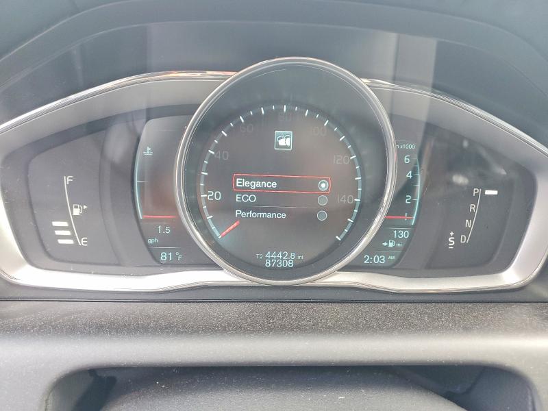 2015 Volvo Xc60 VIN YV4902RB8F2576582 COPART salvage auction — SIDE, Salvage Title, sold $5,700 on 2026-08-13 (photo 9)