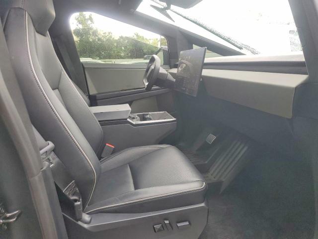 2024 Tesla Cybertruck VIN 7G2CEHEE3RA048554 COPART salvage auction — MINOR DENT/SCRATCHES, Va - Cert Of Title-Salvage Rebuilt, sold $56,500 on 2026-07-29 (photo 6)