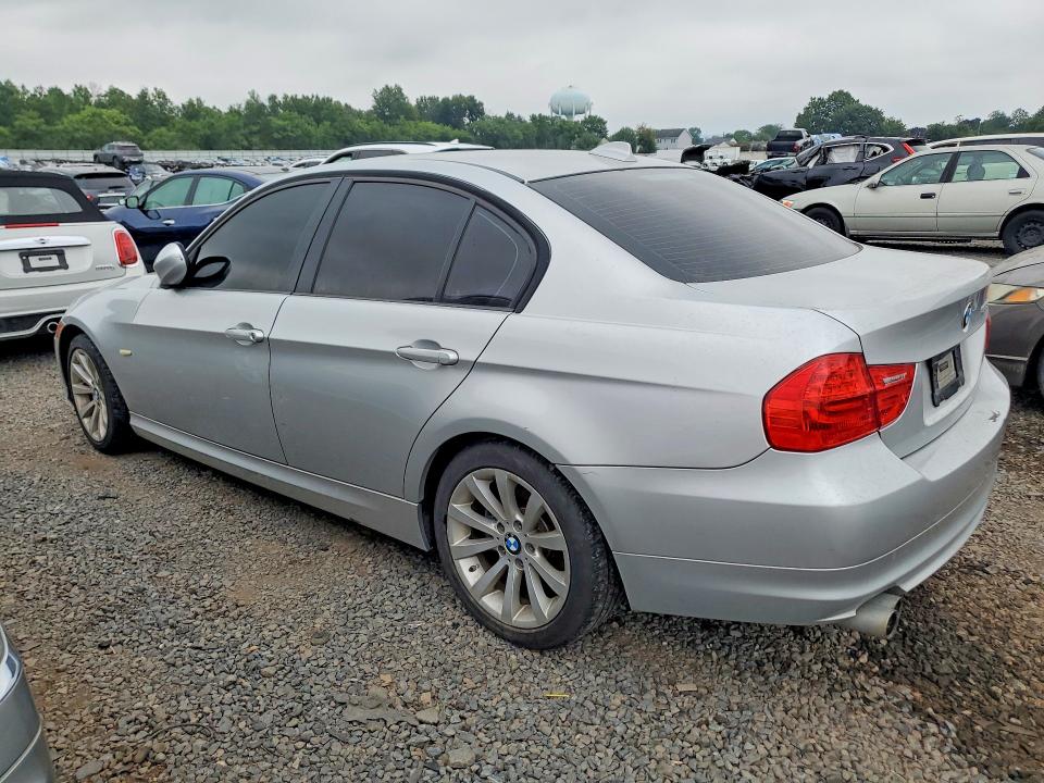 2011 BMW 3 series VIN WBAPH5C58BA446340 COPART salvage auction — MINOR DENT/SCRATCHES, Nj - Certificate Of Title, sold $375 on 2026-07-31 (photo 2)
