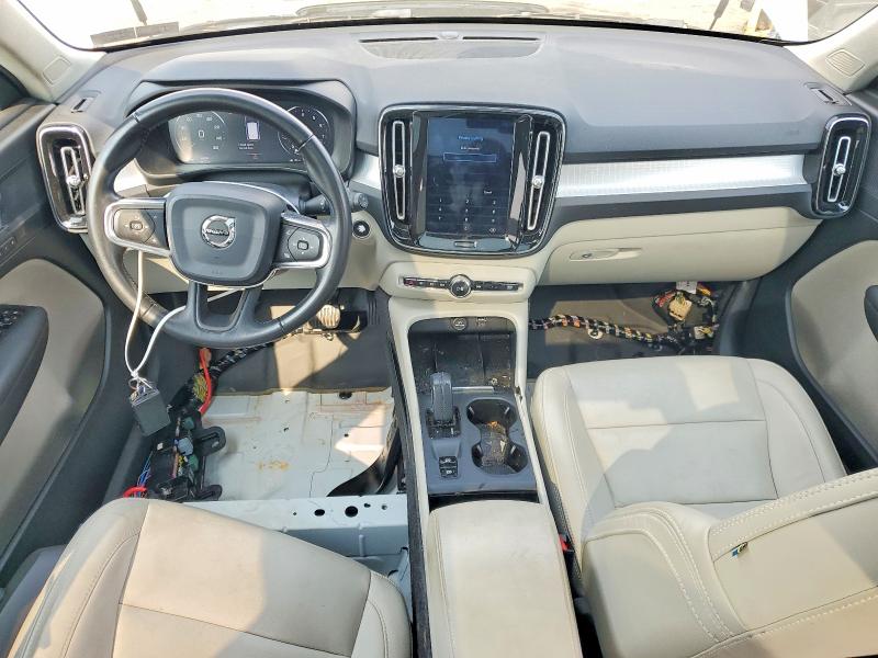 2019 Volvo Xc40 VIN YV4162UK5K2127597 COPART salvage auction — WATER/FLOOD, Pa - Cert Of Salvage-W=Flood Veh, sold $5,900 on 2026-07-31 (photo 8)