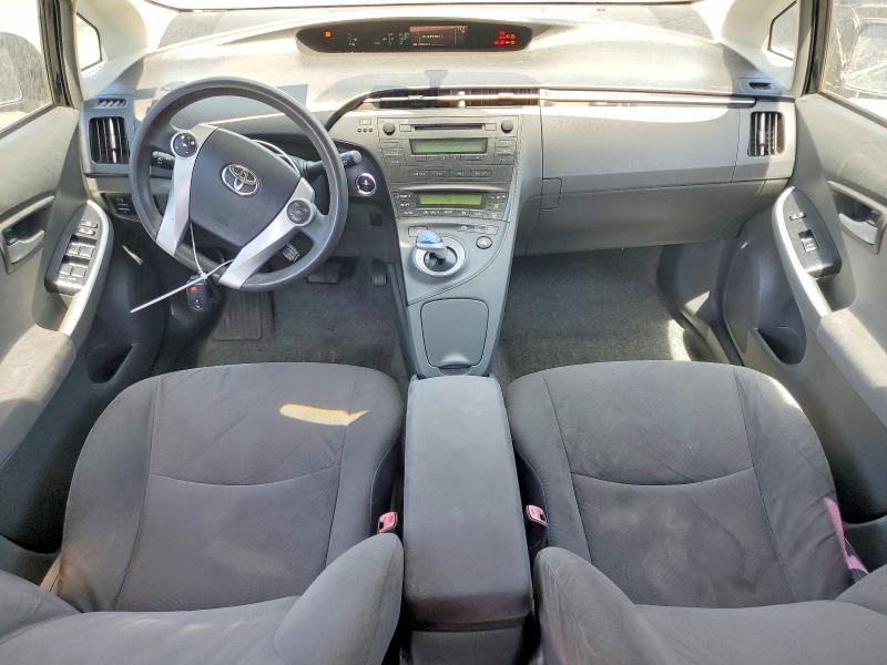 2011 Toyota Prius VIN JTDKN3DUXB0262300 COPART salvage auction — MINOR DENT/SCRATCHES, CA - DIS/DLR/EXP ONLY CLEAN TITLE, sold $875 on 2026-07-20 (photo 8)