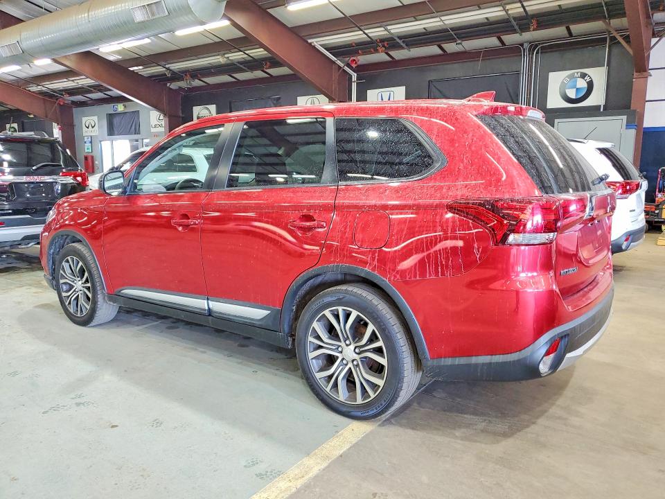 2018 Mitsubishi Outlander VIN JA4AZ3A30JZ041434 COPART salvage auction — MINOR DENT/SCRATCHES, Ct - Clean Title, sold $3,900 on 2026-07-14 (photo 2)