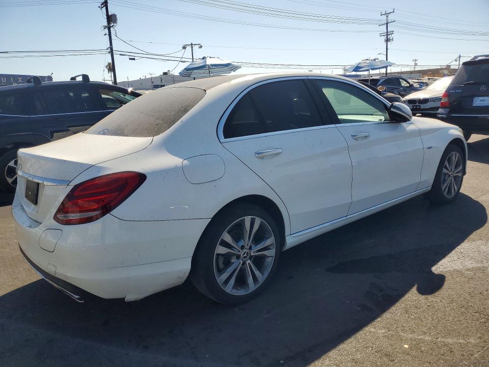 2017 Mercedes-benz C-klasse VIN 55SWF4HB0HU223544 COPART salvage auction — SIDE, CA - DIS/DLR/EXP ONLY CLEAN TITLE, sold $3,050 on 2026-07-30 (photo 3)