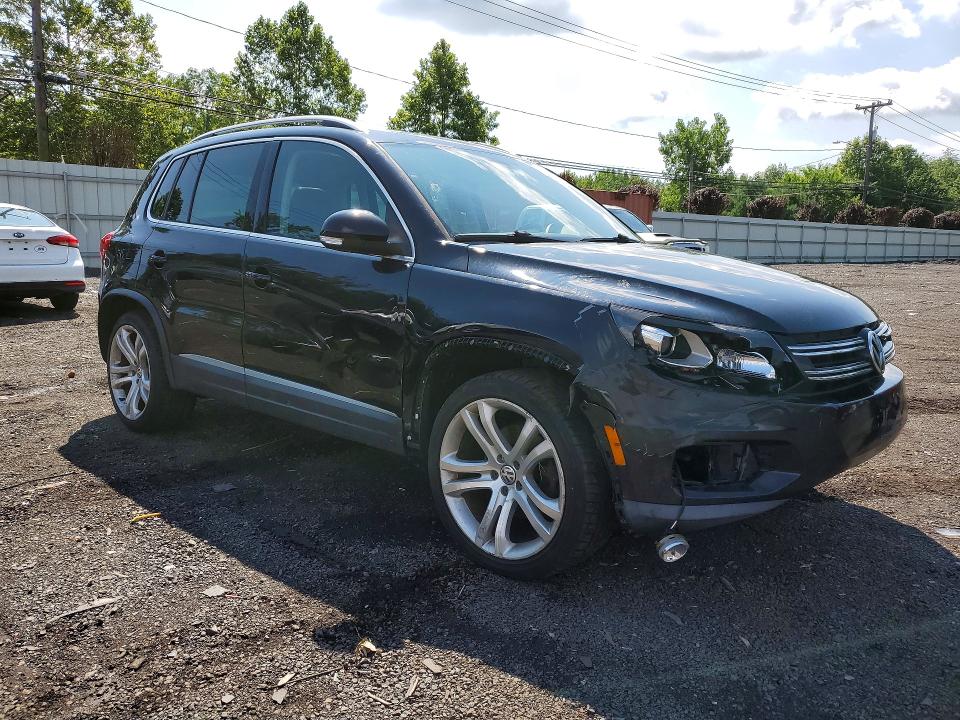 2013 Volkswagen Tiguan VIN WVGBV3AX7DW614386 COPART salvage auction — MECHANICAL, Ct - Certificate Of Title, sold $475 on 2026-08-07 (photo 4)