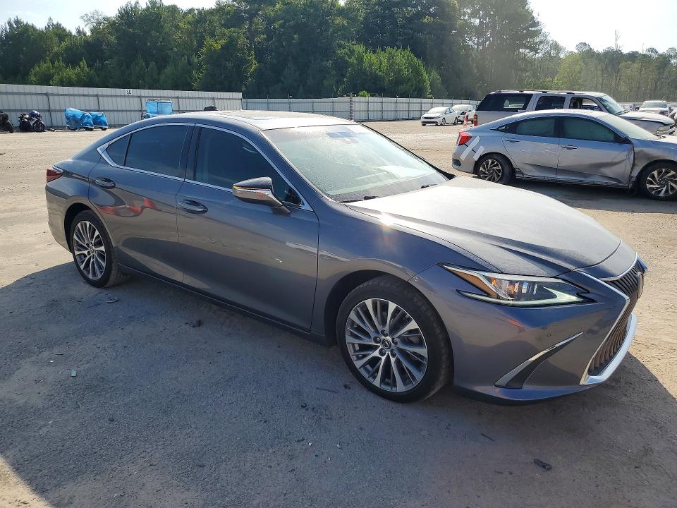 2020 Lexus VIN 58ADZ1B13LU055157 COPART salvage auction — MINOR DENT/SCRATCHES, TN - CERTIFICATE OF TITLE, sold $15,000 on 2026-07-27 (photo 4)