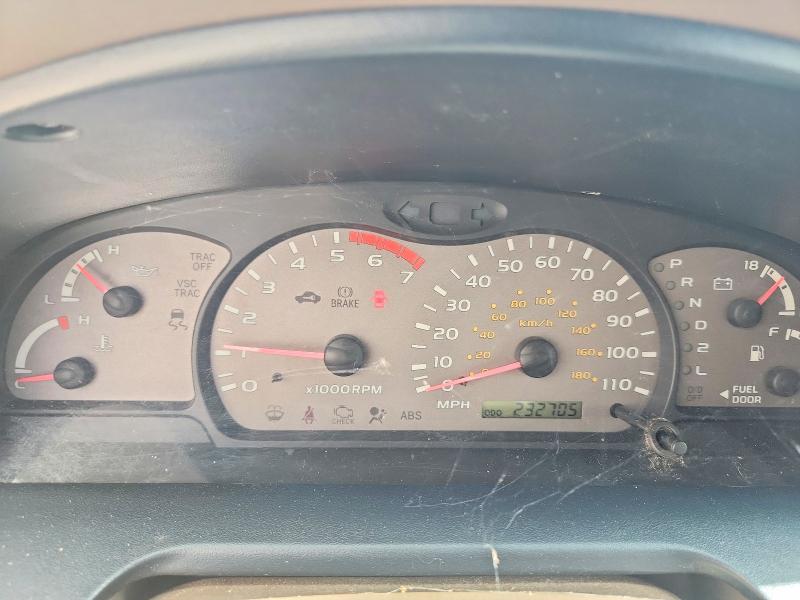2001 Toyota Sequoia VIN 5TDZT38A31S047681 COPART salvage auction — NORMAL WEAR, Ga - Certificate Of Title, sold $525 on 2026-07-30 (photo 9)