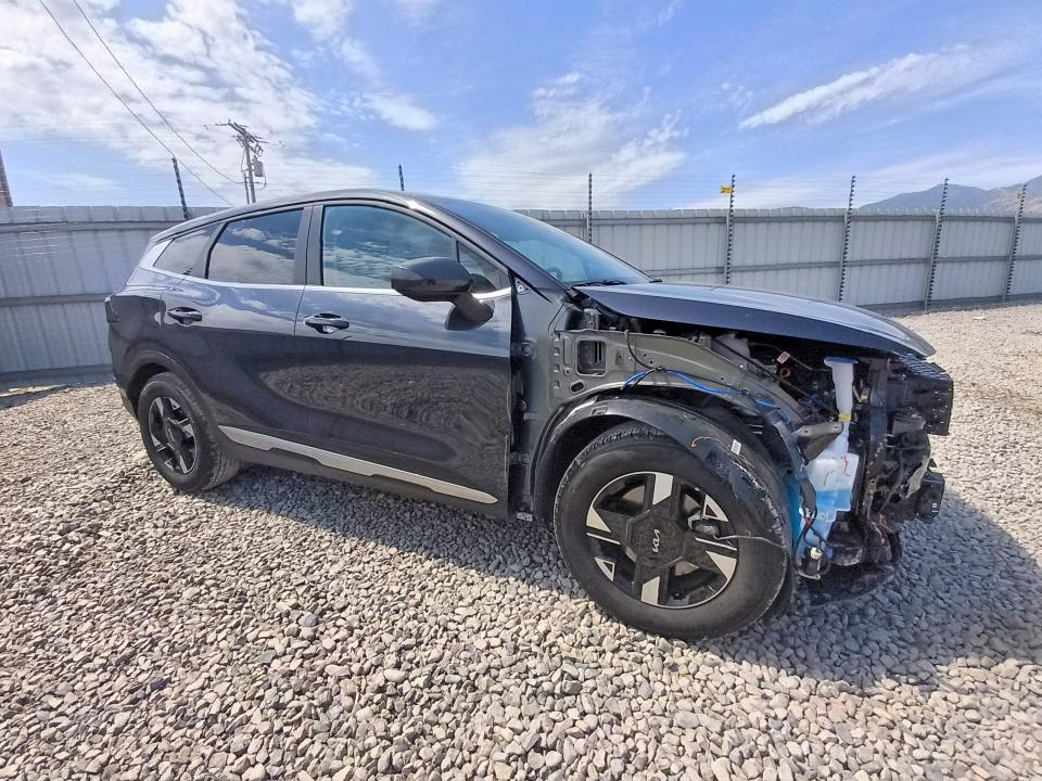 2026 Kia Sportage VIN 5XYK23DF1TG386476 COPART salvage auction — FRONT END, Ca - Certificate Of Title, sold $9,300 on 2026-07-27 (photo 4)