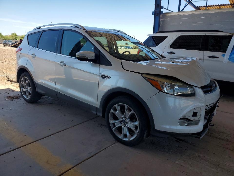 2016 Ford Escape VIN 1FMCU0J92GUA15158 COPART salvage auction — FRONT END, Az - Cert Of Title - Salvage, sold $175 on 2026-07-30 (photo 4)
